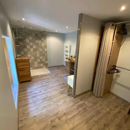 Belle Maison En Pierre Avec Piscine